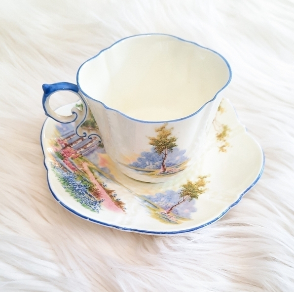 Vintage Aynsley Embossed Scalloped  Bluebell Time Bone China Teacup and Saucer - Picture 2 of 9